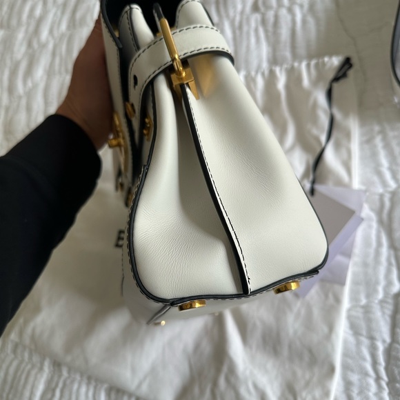 Balmain, white leather off shoulder or Crossbody bag. - Picture 9 of 16